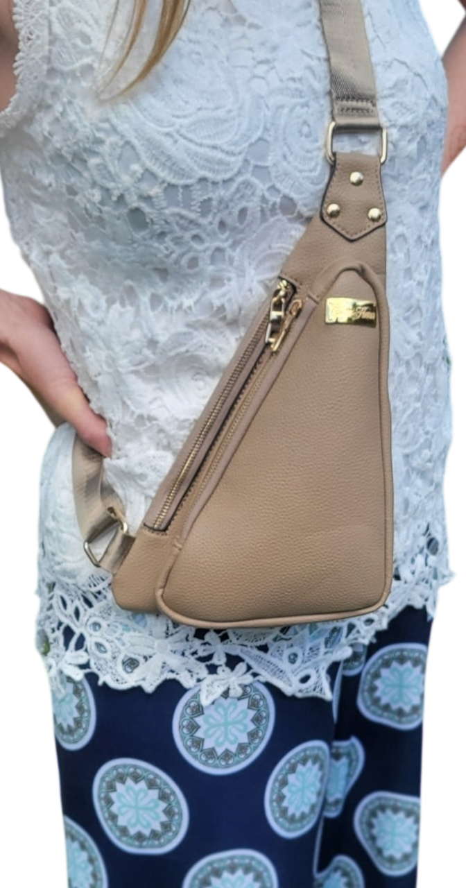 All leather crossbody in tan