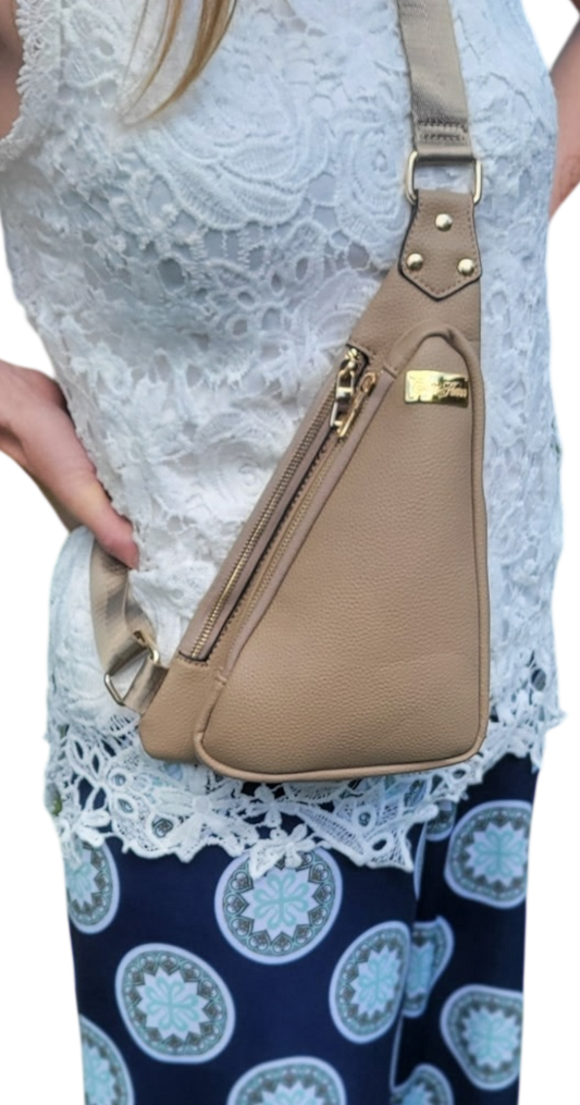 All leather crossbody in tan